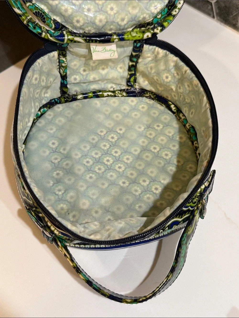 Vera Bradley round cosmetic